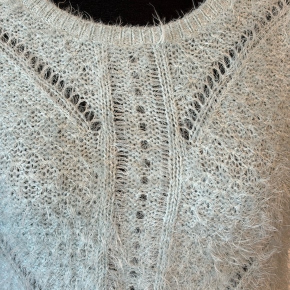 GB Super Soft Fluffy Powder Blue High Low Sweater - Picture 4 of 7